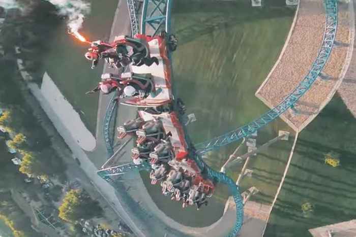drone filma una montaña rusa drone filma una montaña rusa