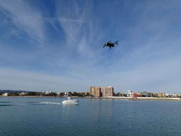 Parrot Anafi volando