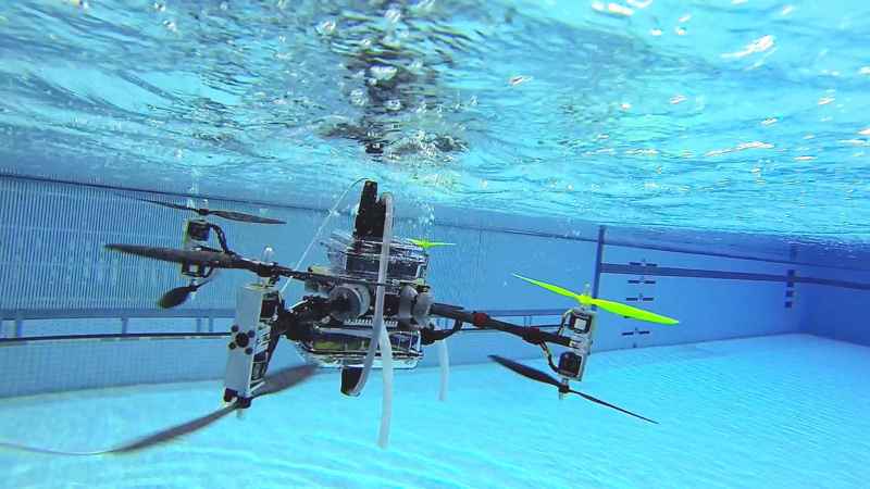 Naviator el drone aéreo y submarino